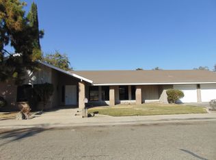 1636 W Laura Ave, Visalia, CA 93277