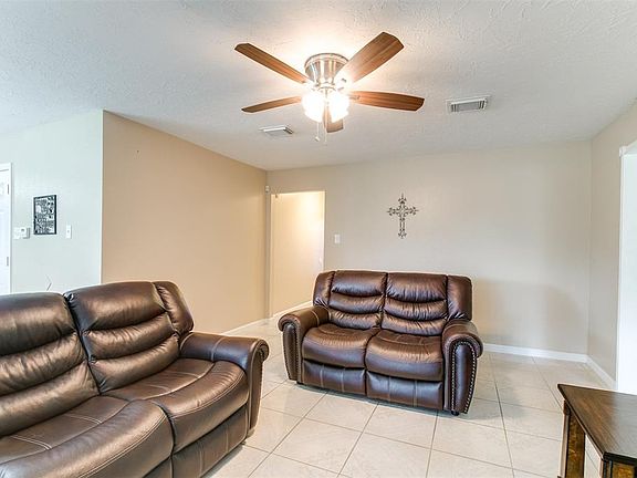 4th image of 4142 Alecia Dr