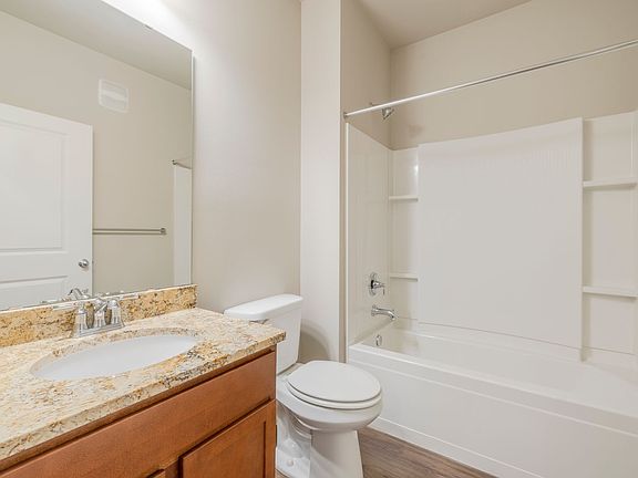 4th image of 8755 Hanna Ln NE Unit 201