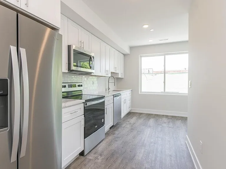 1829 E Sergeant St — Photo 1