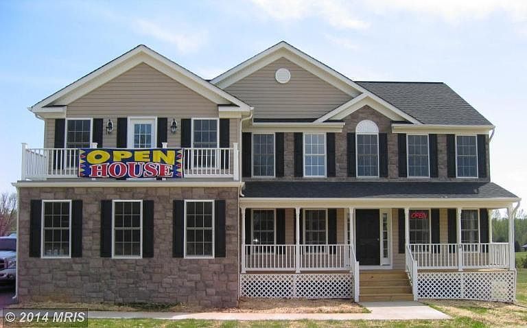 1st image of 11 Kinsley Ln