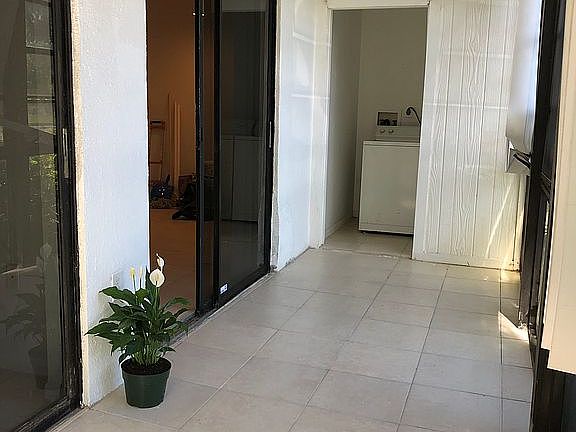 2nd image of 915 NE 199th St APT 105-15