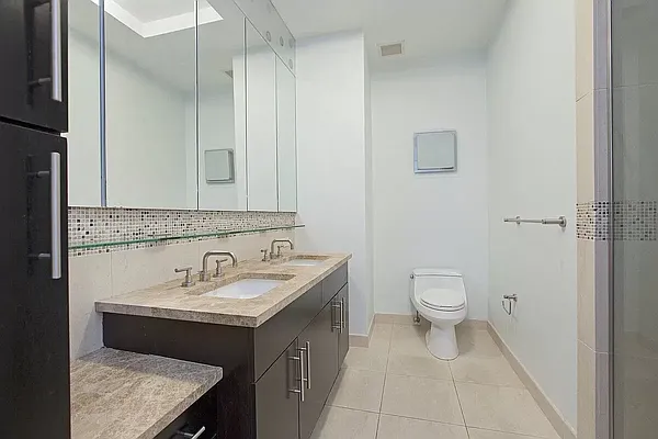 Rented by Sara Lee, LREB | media 15