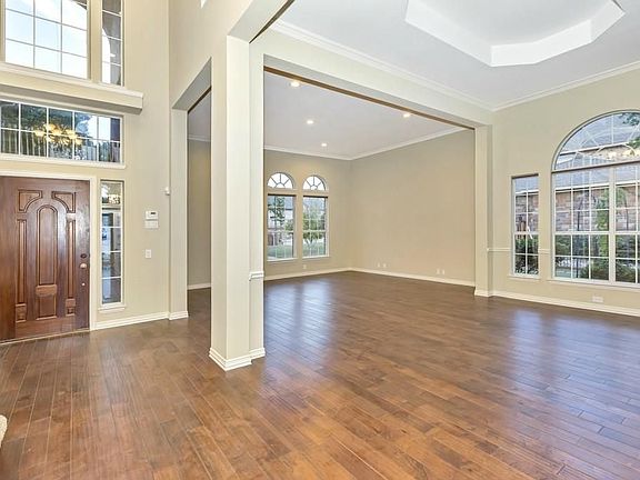 4th image of 785 Sunset Hill Dr