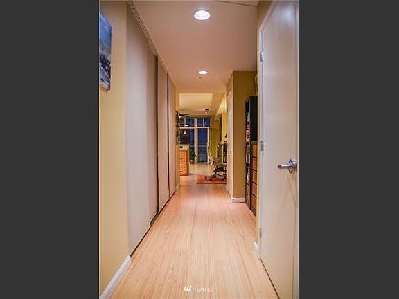 5th image of 17 W Mercer St APT 209