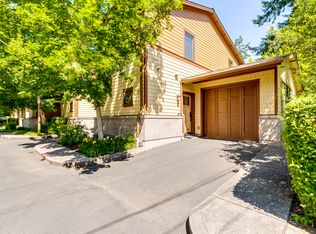 1595 Farm House Dr, Eugene, OR 97401