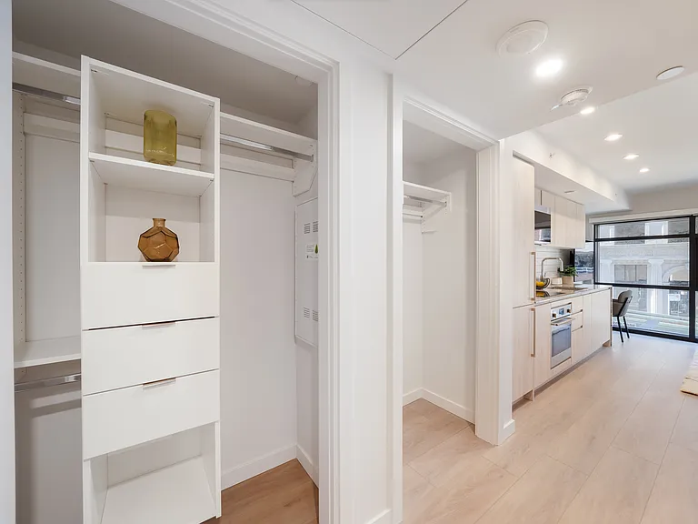 510 Richards St #705 — Photo 15
