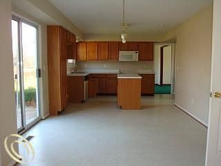 4th image of 14615 Brookside Dr #185