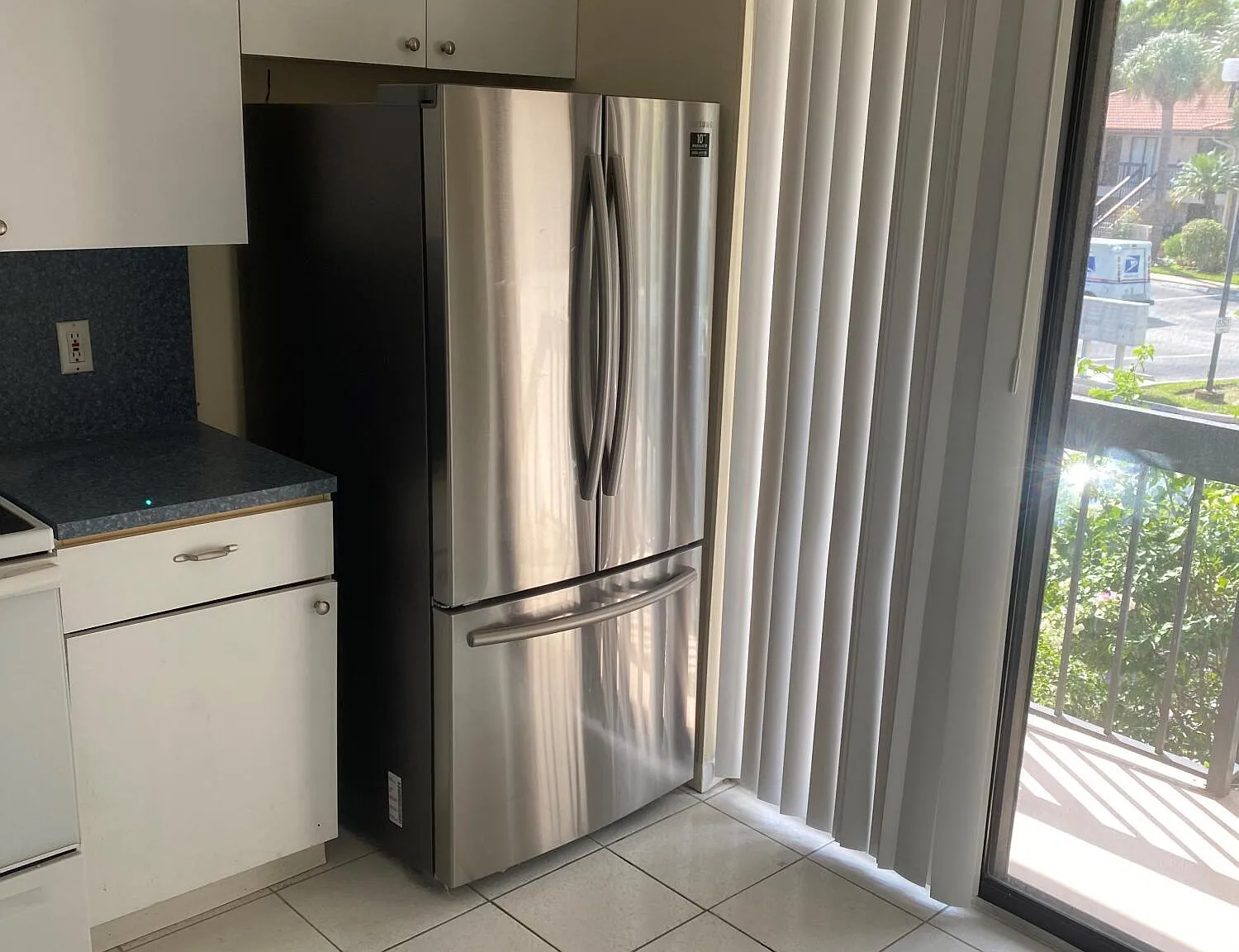 2 bed, 1200 sqft, $2,149 — Photo 3