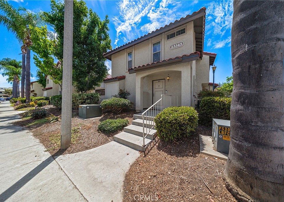 1st image of 23345 La Crescenta