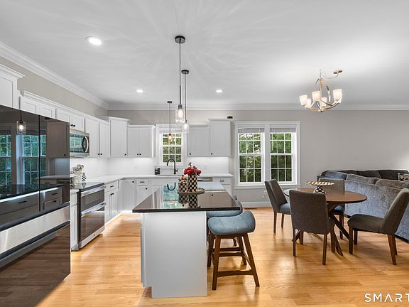 3rd image of 175 Ridgewood Road