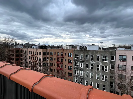 Rented by Voro New York | media 35