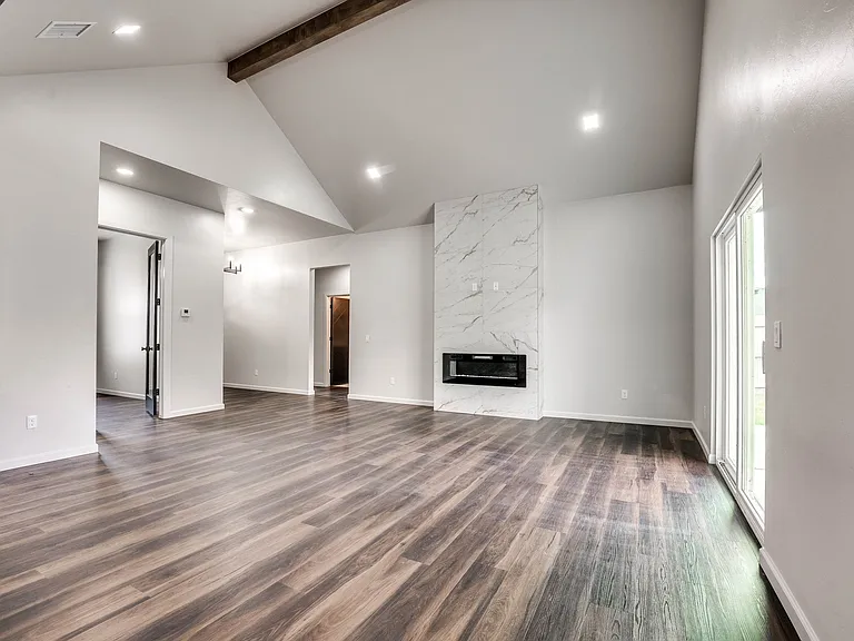14301 Village Trl — Photo 12