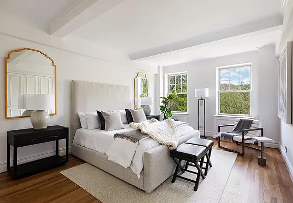 4th image of 965 5th Ave APT 5A
