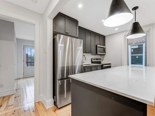 288 Arlington Ave Unit 3, Ottawa, ON K1R 5T2