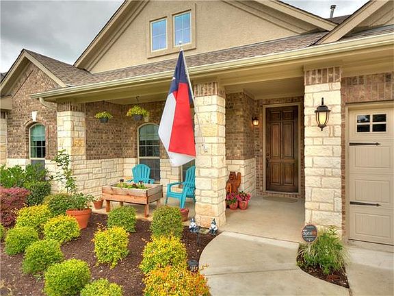 4th image of 563 Catalina Ln
