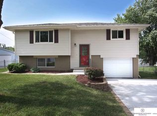 4917 N 93rd Ave, Omaha, NE 68134