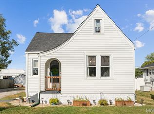 511 S Vine St, O'Fallon, IL 62269