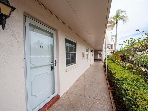 2nd image of 845 Maple Ct APT 103