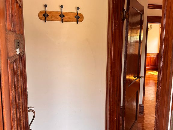 2nd image of 343 Washington St #343