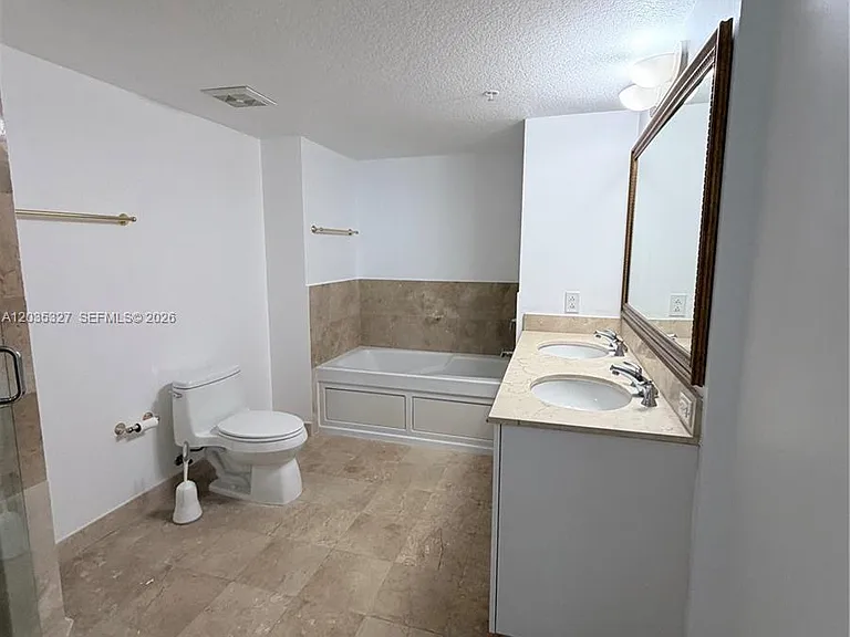 1800 N Bayshore Dr #3511 — Photo 5