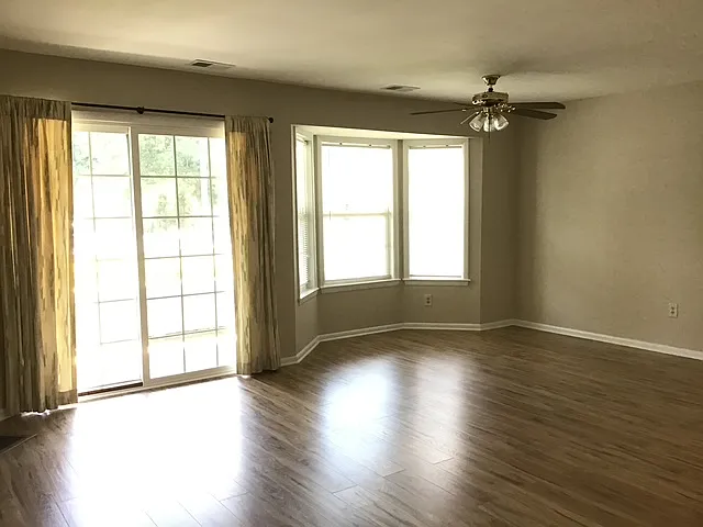 304 Trinity Ct #1 — Photo 6