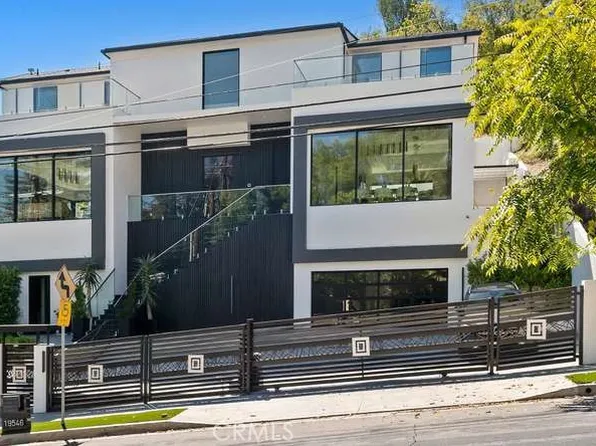 19546 Rosita St, Tarzana, CA 91356