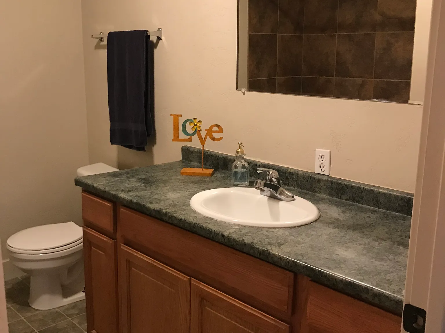 2 bed, 850 sqft, $1,050 — Photo 4
