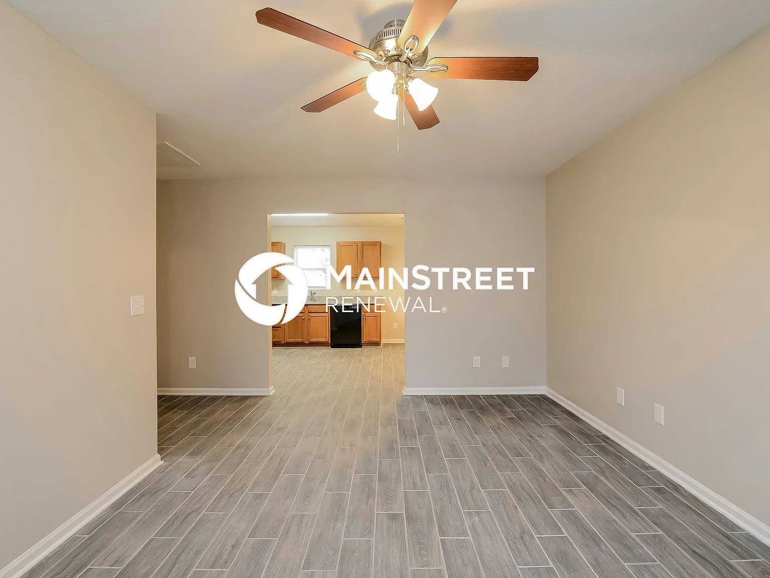414 Gossett St — Photo 4