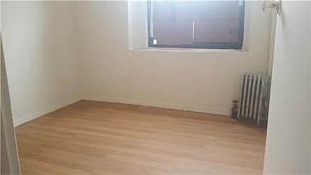 Rented by R New York