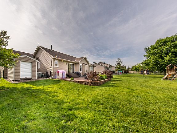 4th image of 6665 Clearwater Creek Dr