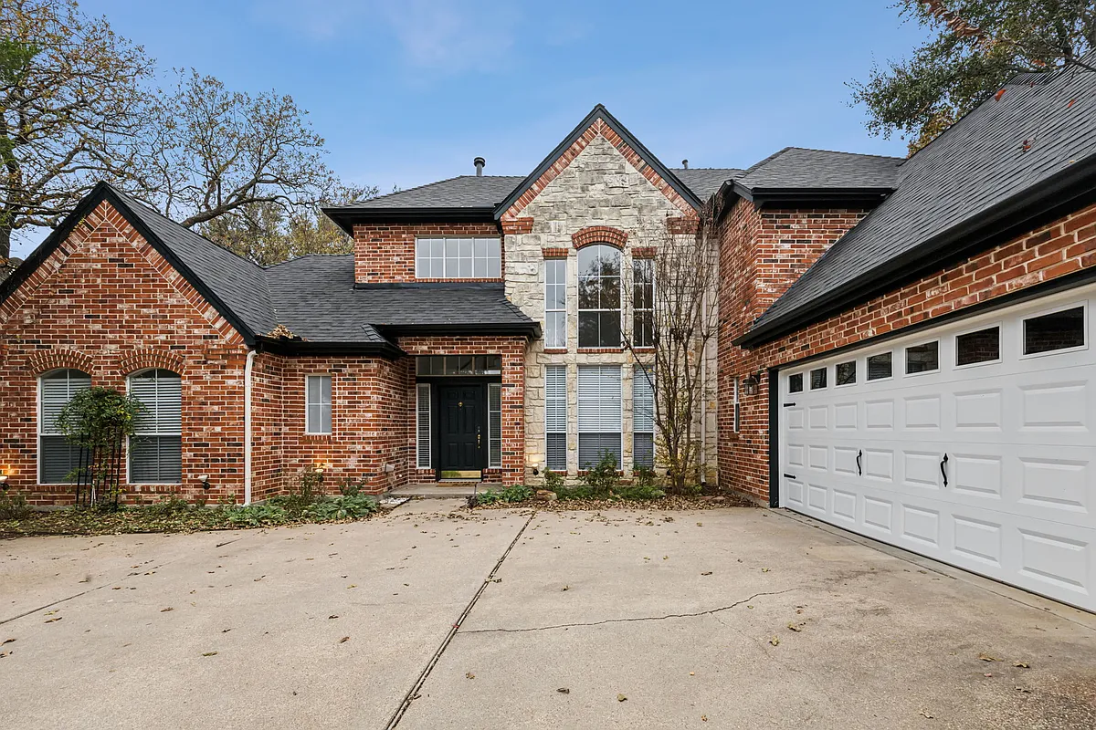 Building Photo - 707 Glen Abbey Dr