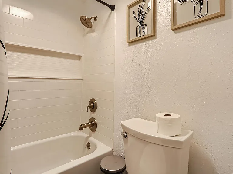 2375 S Linden Ct #203 — Photo 7