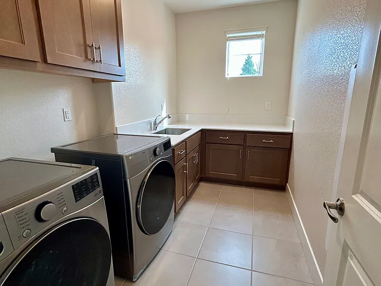 7015 Talmage Ct — Photo 23