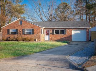 446 Beaumont St, Hampton, VA 23669