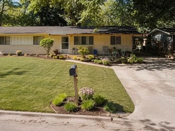 1415 Woody Dr, Jackson, MS 39212