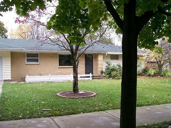 2nd image of 260 Calvin Ave