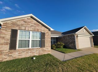 905 SW Loudon Dr, Bentonville, AR 72712