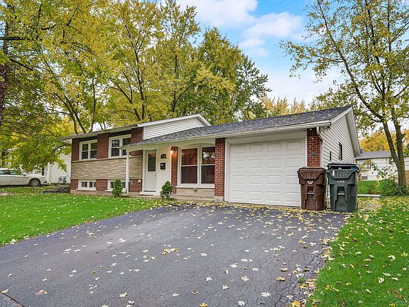 2nd image of 17706 Dogwood Ln