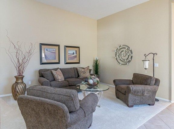 3rd image of 286 W Swan Dr