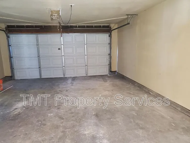 9002 Salmon Falls Dr — Photo 11