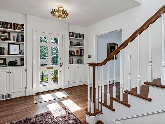 4th image of 1433 Sunbury Ln