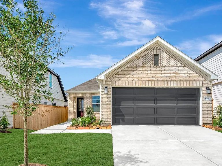 32514 Lantana Fields Rd — Photo 1