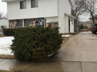 1906 W Kneeland St, Milwaukee, WI 53205