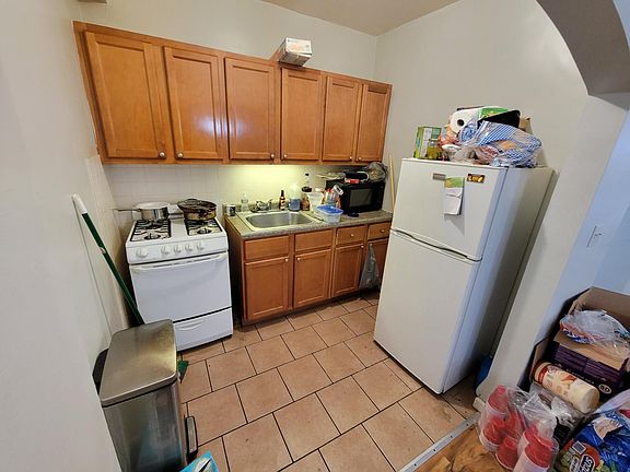 3rd image of 1712 W Estes Ave #203-A