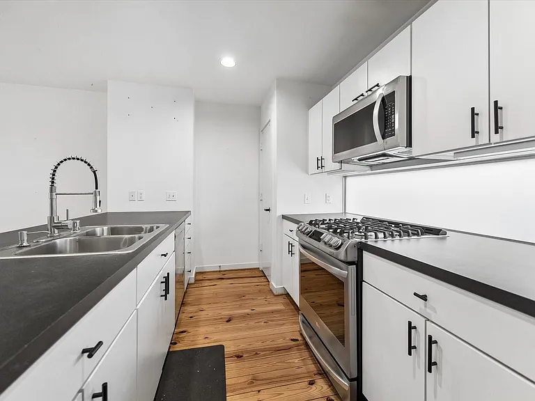 6130 Grand Blvd — Photo 22
