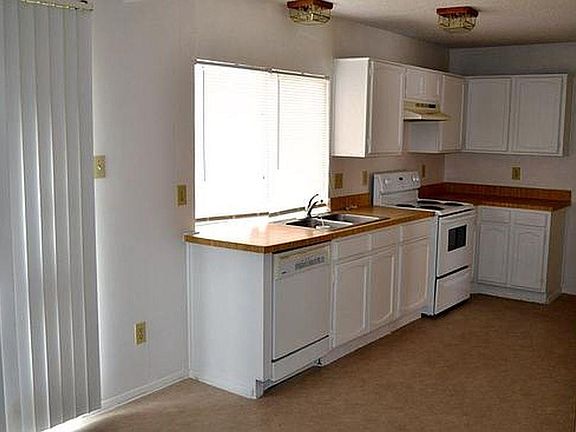 3rd image of 1930 Bosque Dr