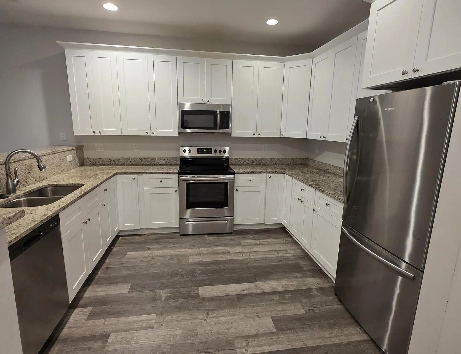 3 bed, 2.0 bath, 1554 sqft, $1,600 — Photo 4