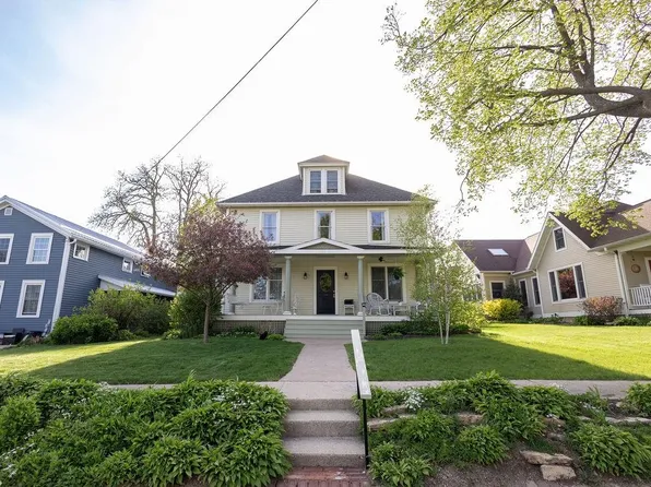 212 N Iowa St, Mineral Point, WI 53565