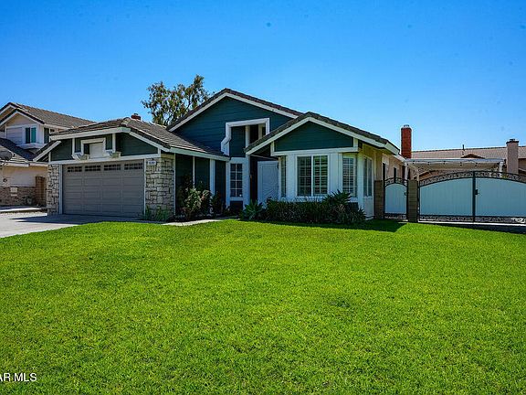 3rd image of 15261 Begonia Dr
